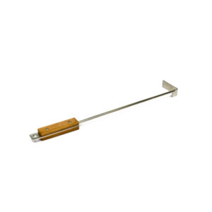 Aschehaken mit Holzgriff – zum sicheren Entfernen von Asche und Glutresten aus dem Grill oder Kamado. Robuste Ausführung aus Metall mit angewinkelter Spitze für einfaches Handling.