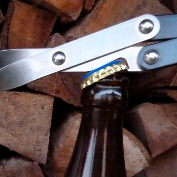 Moesta BBQ Zubehör V-Tong Grillzange mit Olivenholzgriff und Flaschenöffner 51 cm schwarz Art.Nr. 10503 – Bild 2